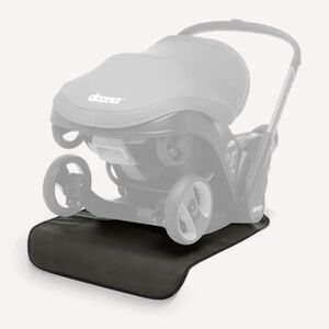 {NEW!!} DOONA Car Seat Travel Mat - Protective Waterproof Pad